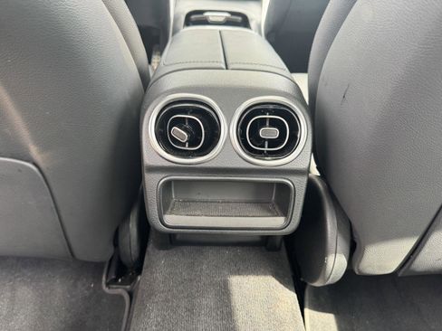 Used 2024 Mercedes-Benz C 300 4MATIC Sedan image 18