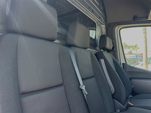 New 2025 Mercedes-Benz Sprinter 2500 image 18