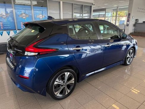 Used 2020 Nissan Leaf SV w/ Protection Package FWD image 3