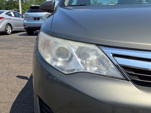 Used 2014 Toyota Camry LE FWD image 13