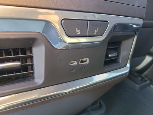 Used 2022 GMC Sierra 1500 Denali w/ Denali Reserve Package image 19