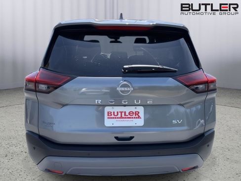 Used 2023 Nissan Rogue SV FWD image 4