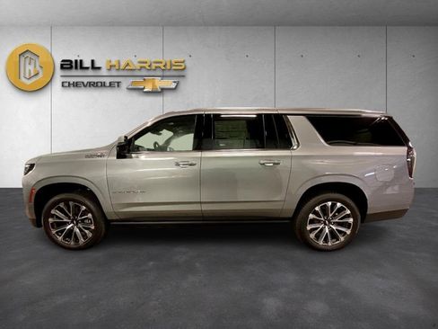 New 2025 Chevrolet Suburban High Country image 8