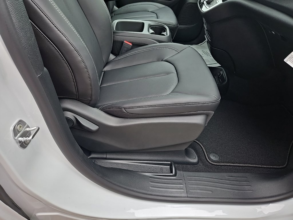 New 2026 Chrysler Pacifica Select w/ S Appearance Package FWD image 76