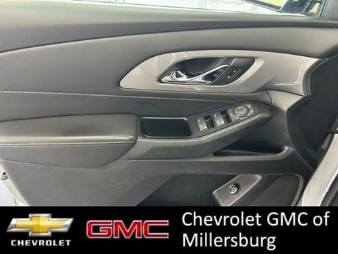 Used 2019 Chevrolet Traverse LT image 17