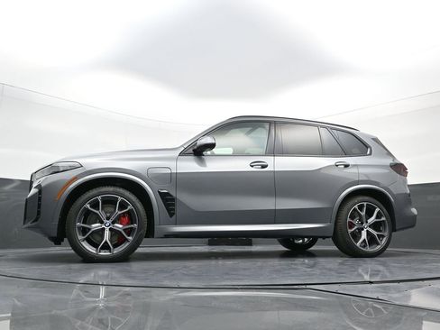New 2026 BMW X5 xDrive50e w/ M Sport Package image 25