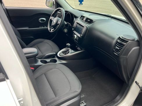 Used 2018 Kia Soul + image 50