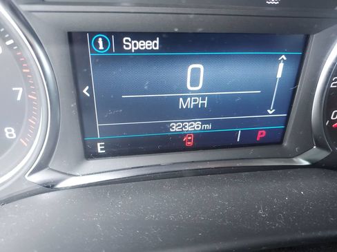 Used 2023 GMC Acadia SLE FWD image 19
