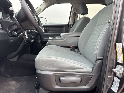 Used 2017 RAM 2500 Tradesman w/ Chrome Appearance Group AWD/4WD image 19