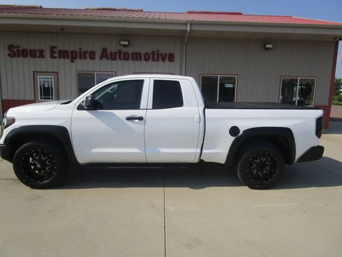Used 2017 Toyota Tundra SR RWD image 4