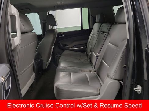 Used 2017 Chevrolet Suburban LT image 22