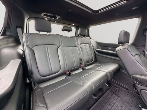 New 2026 Jeep Grand Wagoneer 4WD image 27
