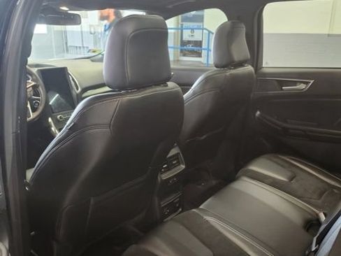 Used 2022 Ford Edge ST w/ Equipment Group 401A AWD/4WD image 6