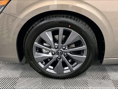 New 2026 Nissan Sentra SL w/ Floor Mat Package FWD image 12