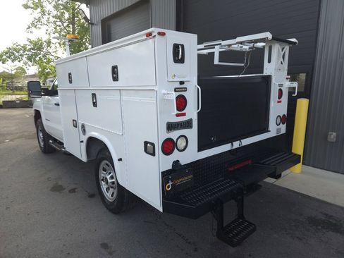 Used 2018 Chevrolet Silverado 3500 W/T AWD/4WD image 3