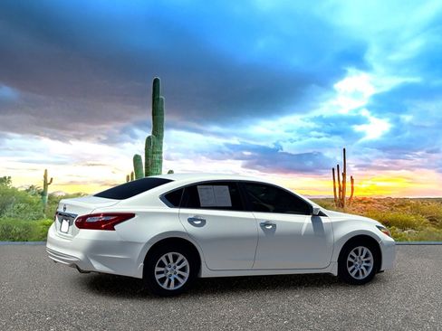 Used 2016 Nissan Altima 2.5 S w/ Power Driver Seat Package FWD image 5
