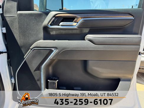 Used 2024 Chevrolet Silverado 2500 LT AWD/4WD image 34