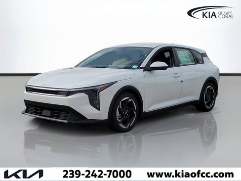 New 2026 Kia K4 EX FWD image 3