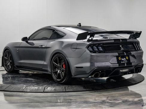 Used 2021 Ford Mustang Shelby GT500 w/ Carbon Fiber Track Pack RWD image 13