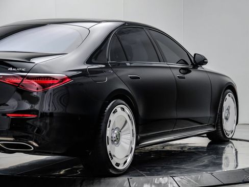 Used 2024 Mercedes-Benz S 580 4MATIC Sedan w/ AMG Line image 19