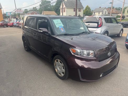 Used 2009 Scion xB image 8
