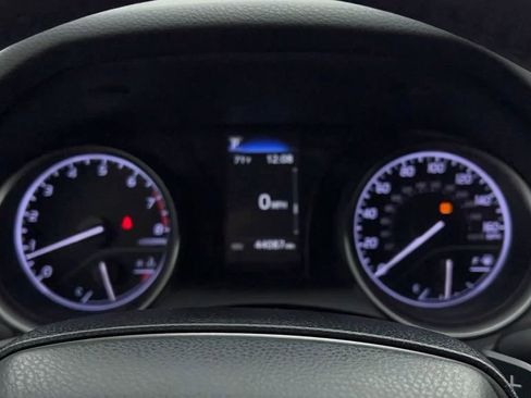 Used 2021 Toyota Camry SE image 26