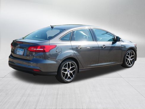 Used 2017 Ford Focus SEL w/ Cold Weather Package FWD image 7