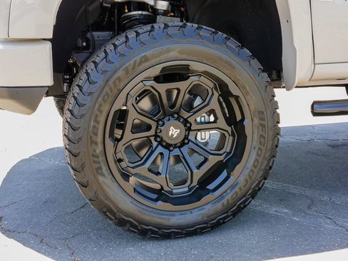 New 2026 GMC Sierra 1500 AT4 w/ AT4 Premium Package AWD/4WD image 7