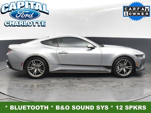 Used 2025 Ford Mustang Premium image 9