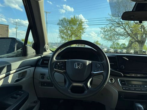 Used 2019 Honda Pilot EX image 17
