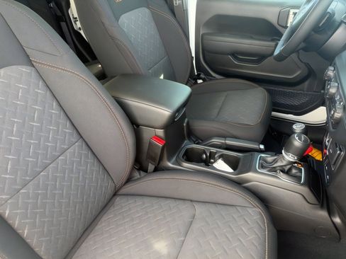 New 2026 Jeep Gladiator Mojave image 10