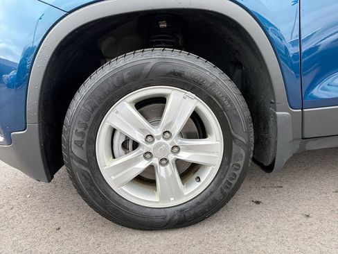 Used 2019 Chevrolet Trax LT w/ Driver Confidence Package AWD/4WD image 19