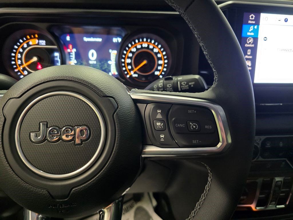 New 2025 Jeep Wrangler Unlimited Sahara AWD/4WD image 19