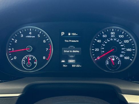 Used 2022 Kia K5 LXS FWD image 23