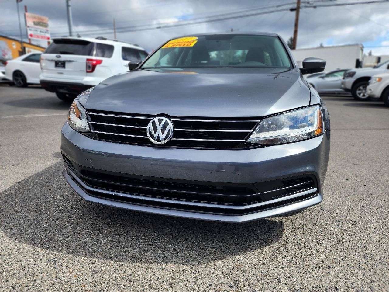 Used 2017 Volkswagen Jetta S w/ Jetta S Cold Weather Package FWD image 2