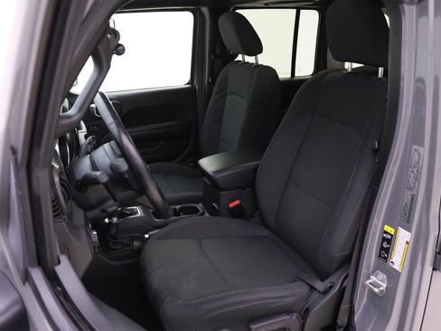 Used 2021 Jeep Wrangler Unlimited Willys image 4