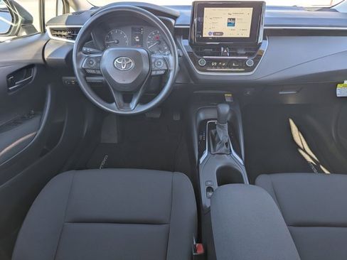 Used 2025 Toyota Corolla LE image 19