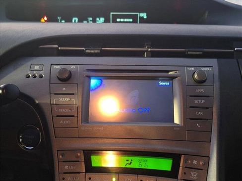 Used 2015 Toyota Prius Three image 12