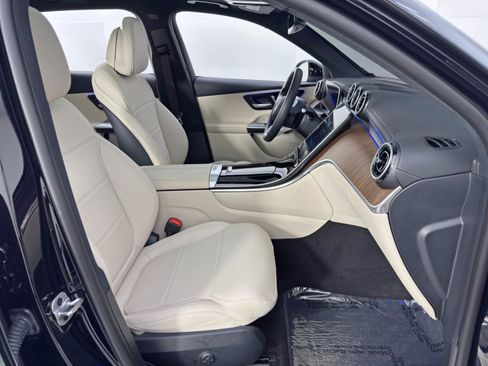 Used 2024 Mercedes-Benz GLC 300 GLC 300 image 16