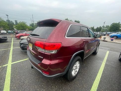 Used 2018 Jeep Grand Cherokee Laredo AWD/4WD image 6