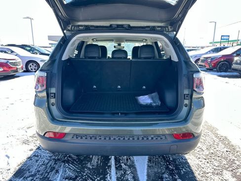 Used 2018 Jeep Compass Latitude w/ Cold Weather Group image 35