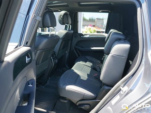 Used 2017 Mercedes-Benz GLS 450 4MATIC image 31