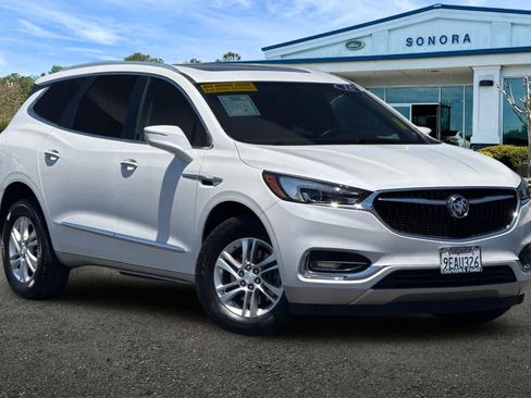 Used 2018 Buick Enclave Essence AWD/4WD image 2