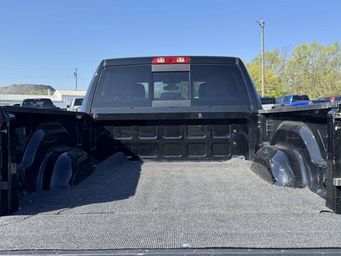 Used 2024 RAM 2500 Tradesman w/ Chrome Appearance Group AWD/4WD image 21