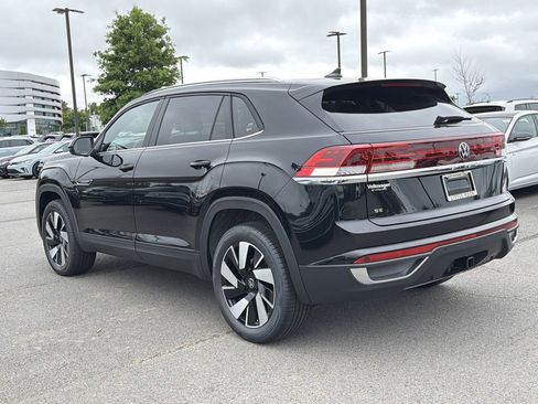New 2026 Volkswagen Atlas Cross Sport SE FWD image 3