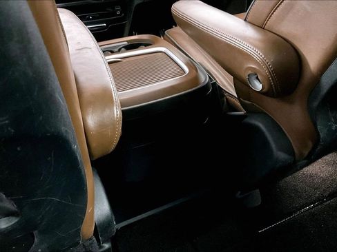 Used 2020 Chrysler Pacifica Limited w/ Tire & Wheel Group image 36