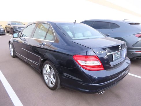 Used 2011 Mercedes-Benz C 300 Sedan image 4