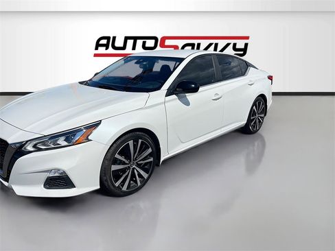 Used 2022 Nissan Altima 2.5 SR image 3