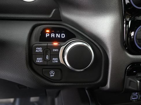Used 2025 RAM 1500 Big Horn AWD/4WD image 31