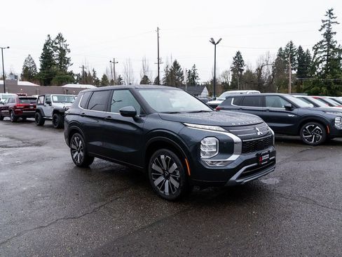 New 2026 Mitsubishi Outlander SE AWD/4WD image 17